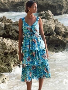 Cleobella Imara Organic Cotton Blue Floral Tiered Midi Dress
Boho Resort XS